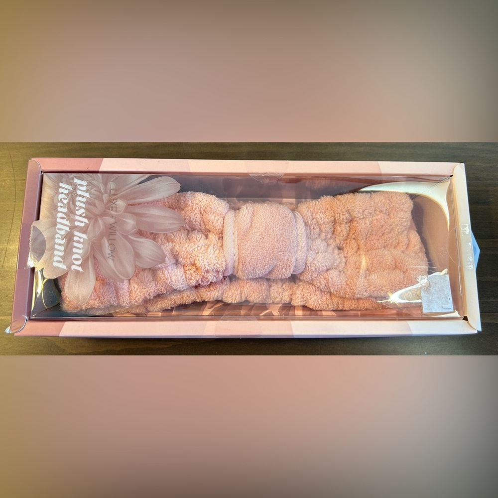 NIB Luxe & Willow Plush Knot Versatile Headband•Adult Size•Peach